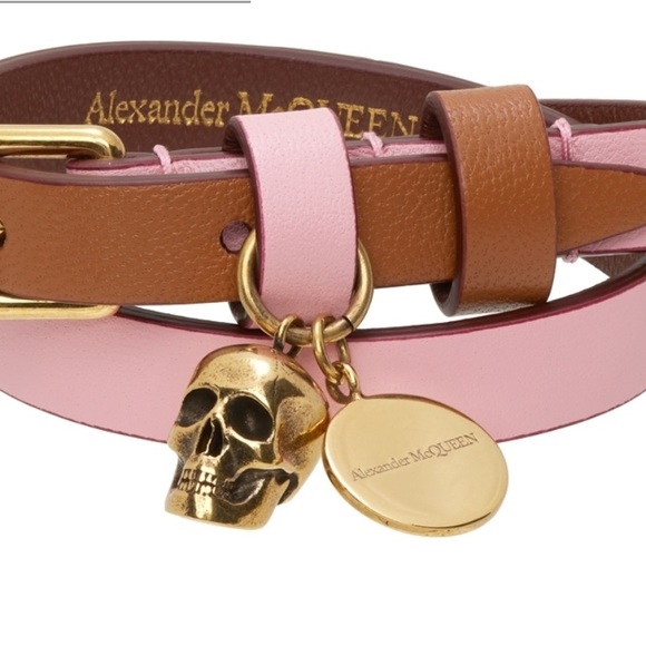 NWOT Skull Charm Leather Double Wrap Bracelet
Alexander McQueen $290 - Picture 4 of 8